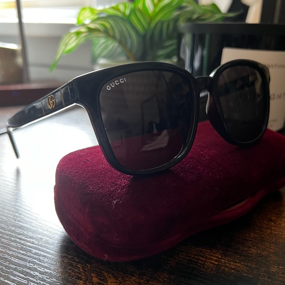 Gucci sunglasses - Picture 2 of 6